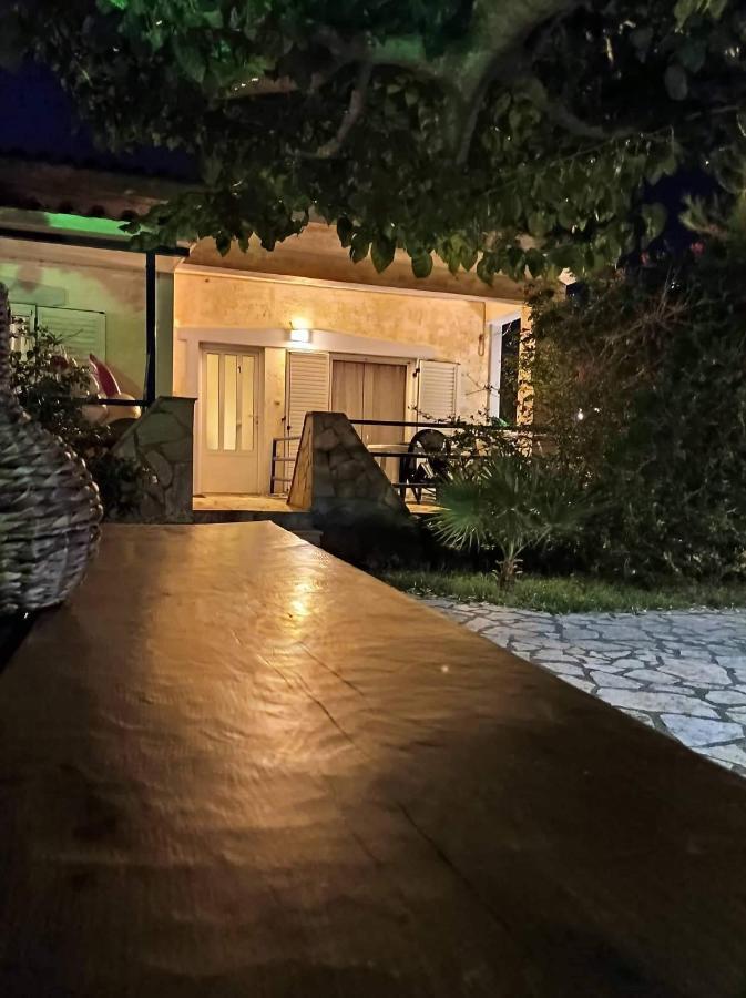 Holiday Tolofona Beach Ερατεινή Εξωτερικό φωτογραφία