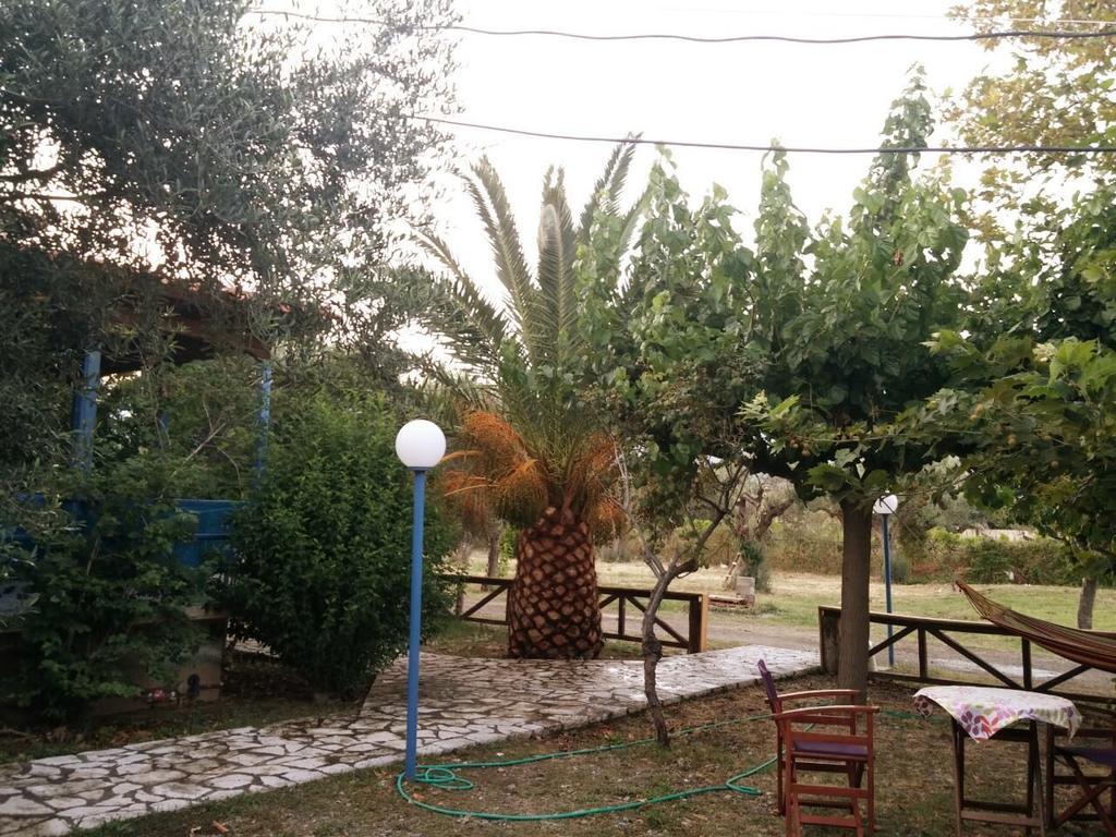 Holiday Tolofona Beach Ερατεινή Εξωτερικό φωτογραφία