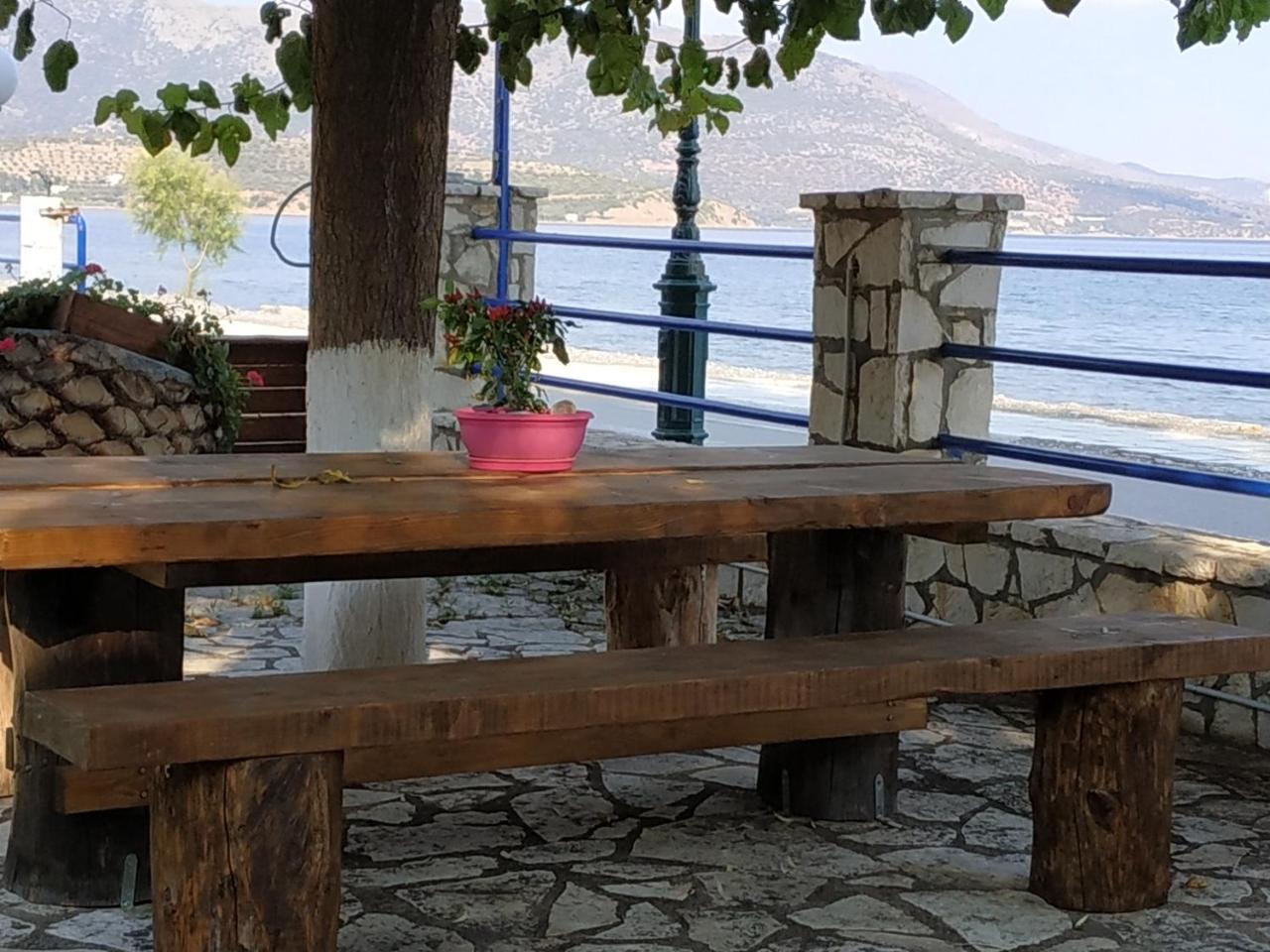 Holiday Tolofona Beach Ερατεινή Εξωτερικό φωτογραφία